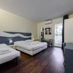 Rent 1 bedroom apartment of 30 m² in Florence