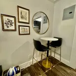 Rent 2 bedroom house in Manhattan