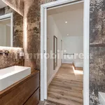 Rent 3 bedroom apartment of 106 m² in Florence