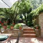 Rent 2 bedroom apartment of 70 m² in florence