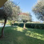 Rent 5 bedroom house of 220 m² in Padenghe sul Garda