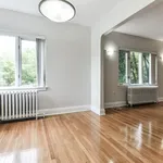 Appartement de 699 m² avec 1 chambre(s) en location à Toronto