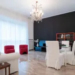 Rent 1 bedroom apartment of 85 m² in milan