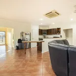 Rent 4 bedroom house in Baynton