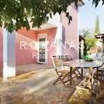 Rent 4 bedroom house of 290 m² in Πηγαδάκια