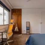 Rent a room of 135 m² in Valencia