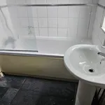 Rent 3 bedroom house in Salford