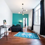 Appartement de 420 m² avec 11 chambre(s) en location à Liège