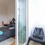 Rent a room of 60 m² in lisbon