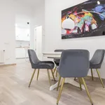 Alquilo 2 dormitorio apartamento de 1679 m² en Madrid