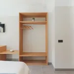 Rent 1 bedroom apartment of 35 m² in Málaga