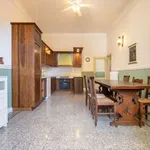 Rent 4 bedroom apartment of 250 m² in florence