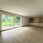 Maison de 273 m² avec 5 chambre(s) en location à Wavre