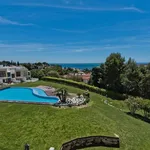 Rent 4 bedroom apartment of 163 m² in Cascais