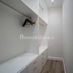 Affitto 5 camera appartamento di 160 m² in Palermo