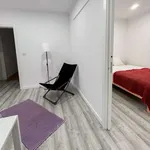 Rent a room of 70 m² in lisbon