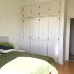 Rent 3 bedroom apartment of 160 m² in Lisboa