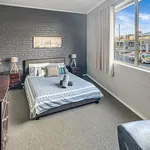 Rent 3 bedroom apartment in Orange