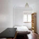 Rent a room in lisbon