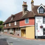 Cottage to rent in Southover High Street, Lewes BN7