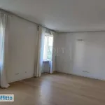 Affitto 4 camera appartamento di 110 m² in Rome