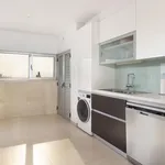 Rent 3 bedroom apartment of 168 m² in Oeiras