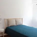 Rent a room in lisbon