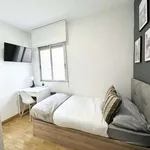 Rent a room of 130 m² in madrid