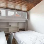 Rent a room of 248 m² in paris