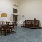 Affitto 5 camera appartamento di 130 m² in Brindisi