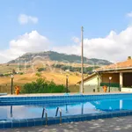 Rent 15 bedroom house of 651 m² in Gangi