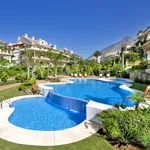 Rent 2 bedroom apartment of 180 m² in Marbella