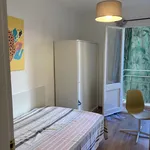 Rent 4 bedroom apartment in Barcelona