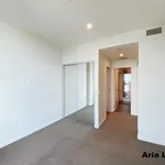 Rent 2 bedroom apartment of 250 m² in South Brisbane