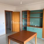 Affitto 5 camera appartamento di 130 m² in Ragusa