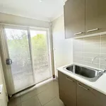 Rent 4 bedroom house in Fraser Rise