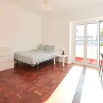 Rent a room in lisbon