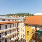 Pronajměte si 2 ložnic/e byt o rozloze 72 m² v smichov