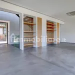 Rent 5 bedroom house of 300 m² in Rome