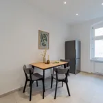 Rent 2 bedroom apartment of 71 m² in Berlin