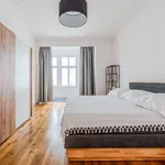 Miete 3 Schlafzimmer wohnung von 126 m² in Berlin