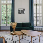 Appartement de 1055 m² avec 2 chambre(s) en location à Paris