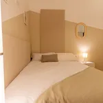 Rent 4 bedroom apartment of 12 m² in Barcelona