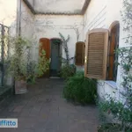 Rent 6 bedroom apartment of 302 m² in Rome