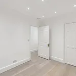 Rent 3 bedroom apartment of 125 m² in London