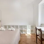 Rent a room in lisbon