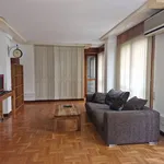 Alquilo 5 dormitorio apartamento de 180 m² en Pamplona