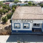 Rent 2 bedroom house of 176 m² in Almeirim