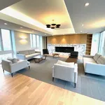 Rent 2 bedroom apartment of 118 m² in New York