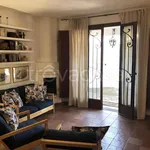 Rent 4 bedroom house of 100 m² in Terracina